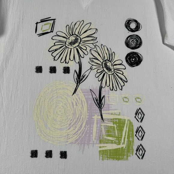 Cottonways Women Top L White Gauze Floral Geo Print Asymmetric Hem Boho NEW - Picture 2 of 9